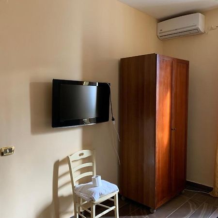 נאפולי Room Elia מראה חיצוני תמונה